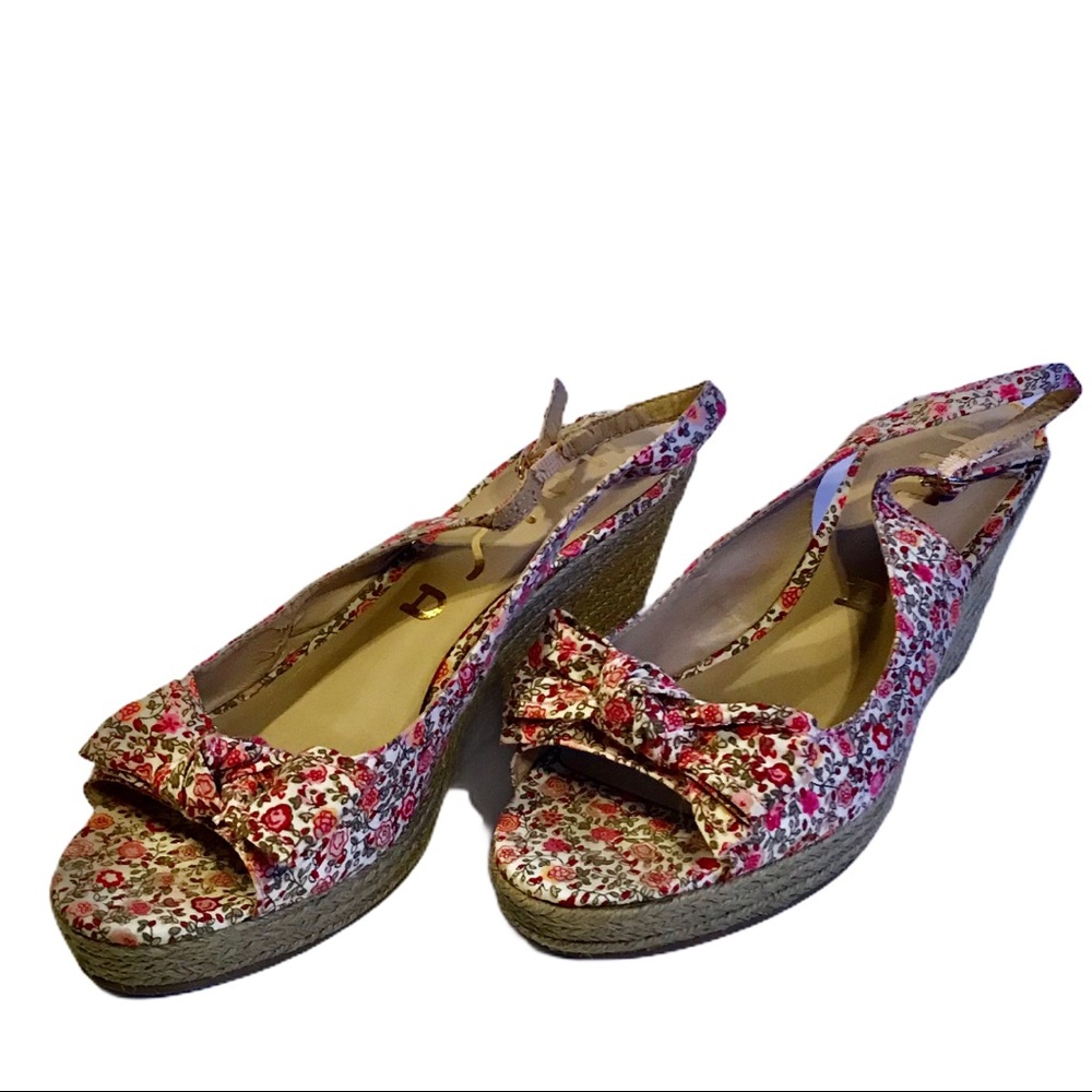 Unisa floral wedged open toe shoe with bow